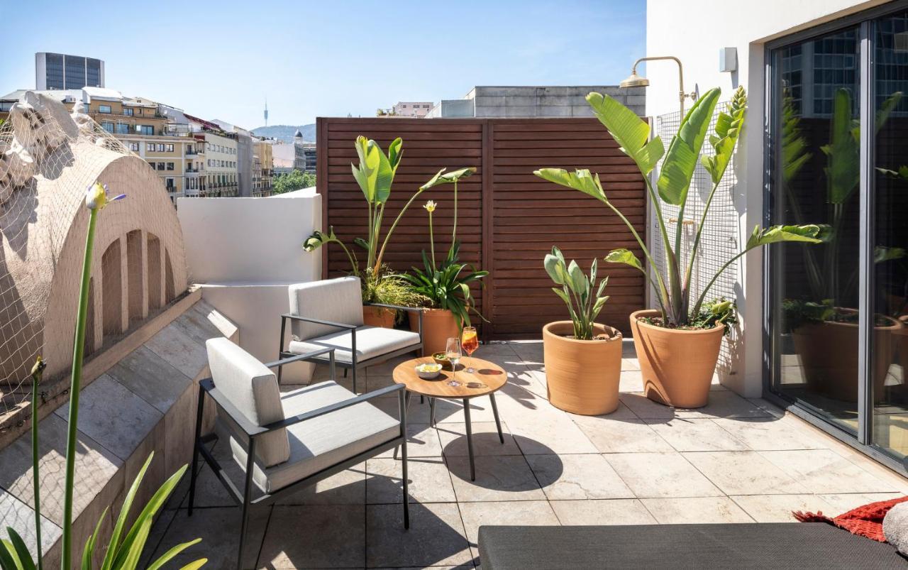 Hotel Casa Sagnier Barcelona Exterior photo A balcony in Barcelona