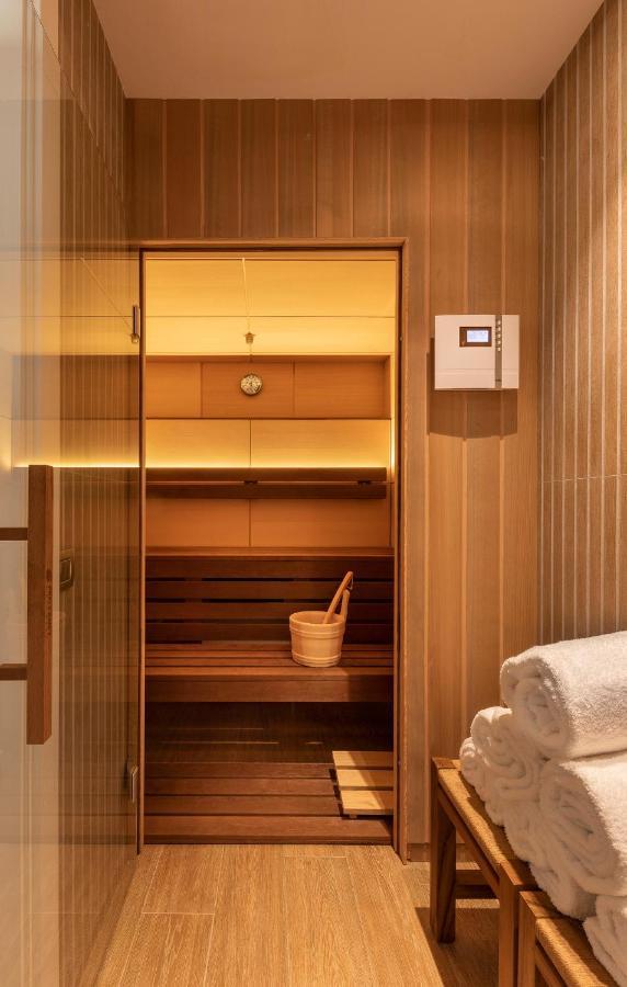 Hotel Casa Sagnier Barcelona Exterior photo A modern Finnish sauna