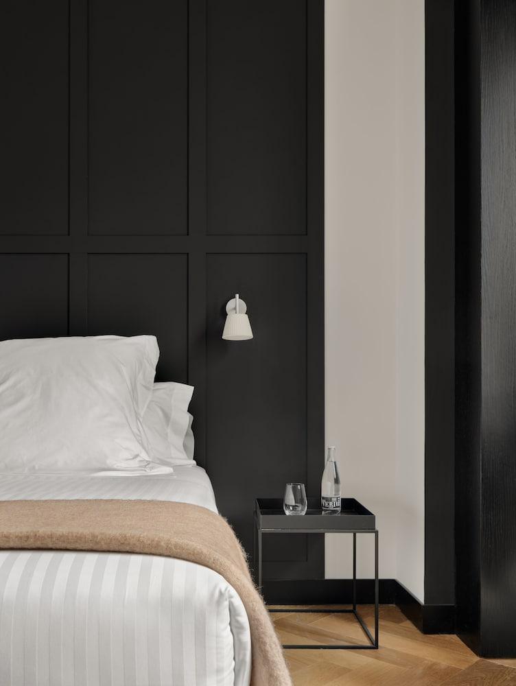 Hotel Casa Sagnier Barcelona Exterior photo Wall light