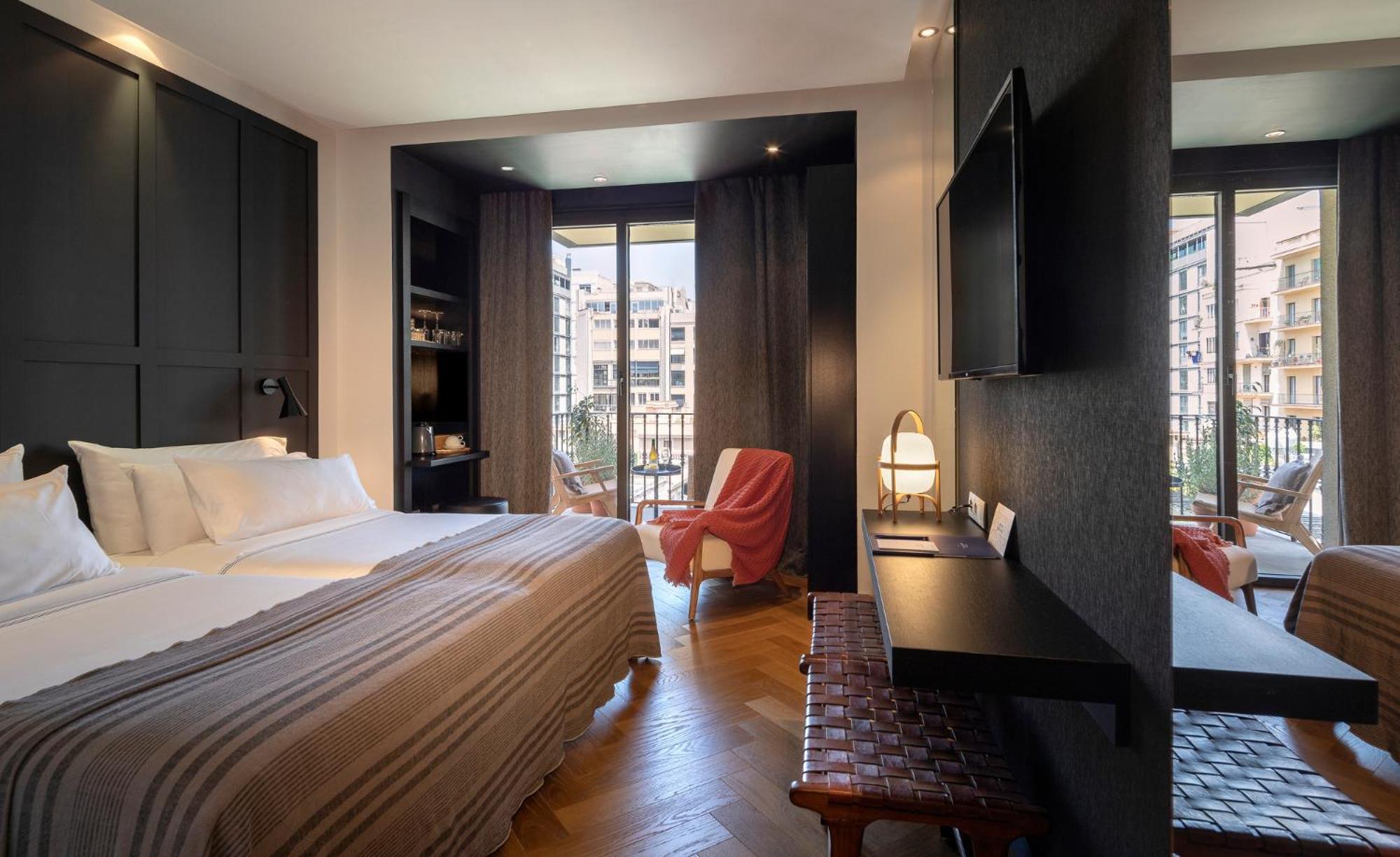 Hotel Casa Sagnier Barcelona Exterior photo Deluxe room